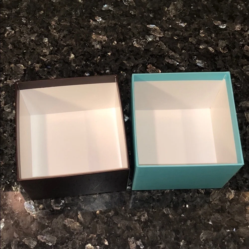 New White Barn Small Candle Gift Box